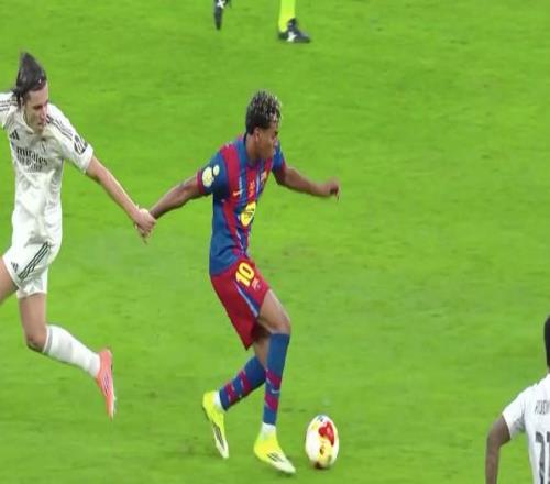 岁詹皇飞扑,受伤痛呼,专家不拼分,开云体育,开云体育官网,开云体育app,开云体育平台,KAIYUN,SPORTS,kaiyun登录入口